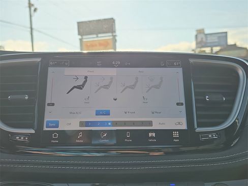 New 2026 Chrysler Pacifica Select image 26