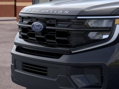 New 2026 Ford Expedition Active RWD image 17