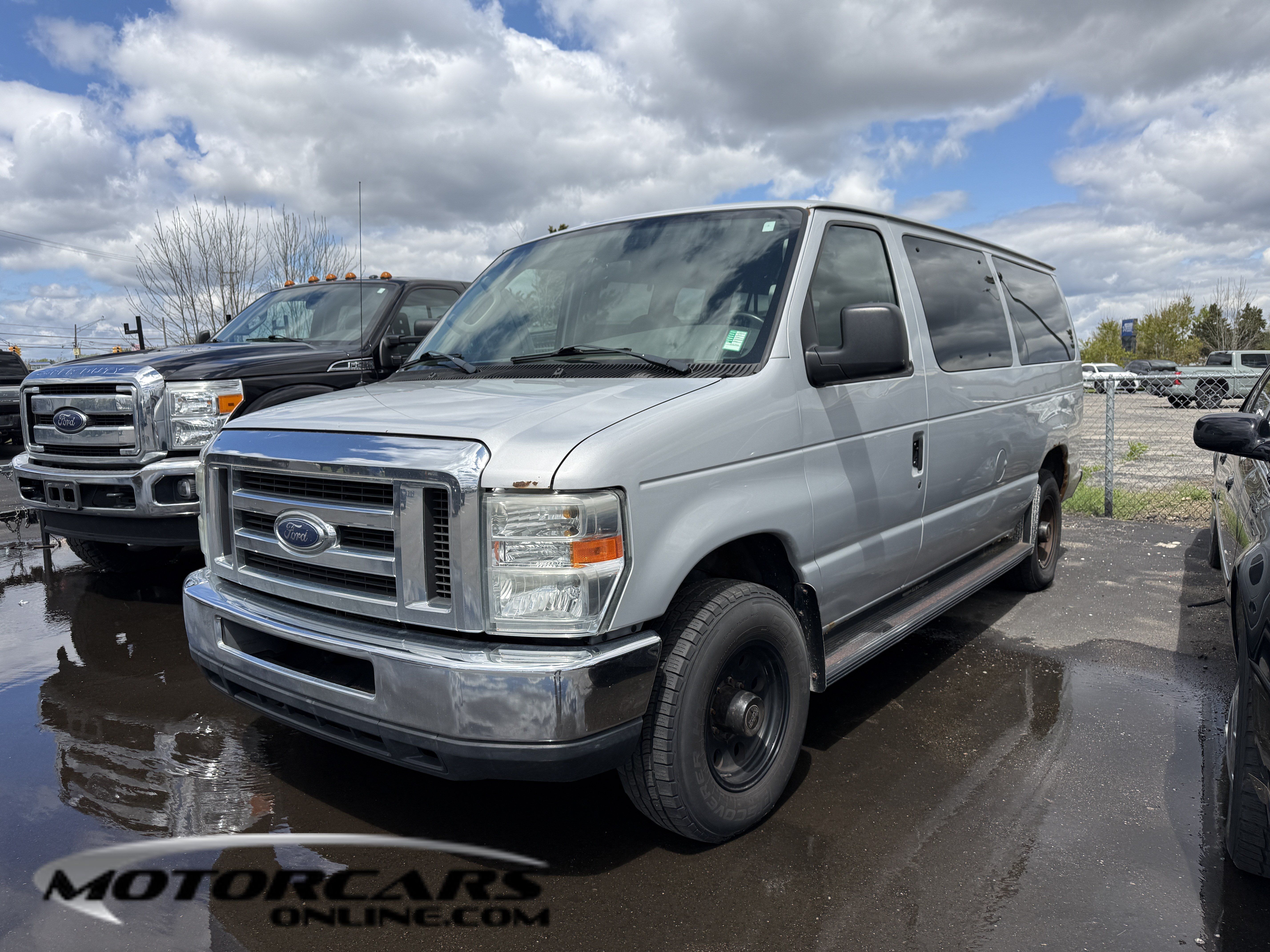 Used 2008 Ford E-150 and Econoline 150 Wagon RWD image 1