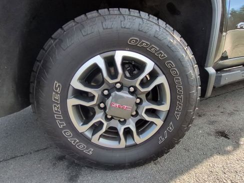 Used 2022 GMC Sierra 2500 AT4 w/ AT4 Preferred Package image 34