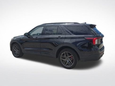 Certified 2025 Ford Explorer ST-Line w/ ST-Line Street Pack AWD/4WD image 6