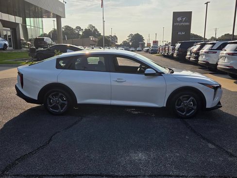 Used 2025 Kia K4 FWD image 14