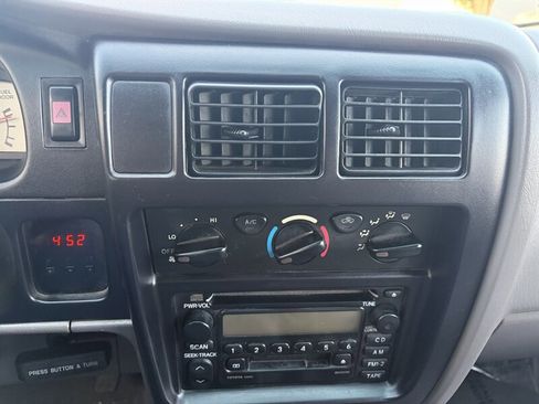 Used 2003 Toyota Tacoma PreRunner image 20