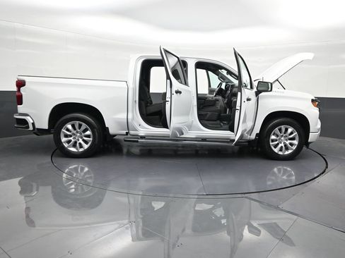 Used 2023 Chevrolet Silverado 1500 Custom RWD image 32