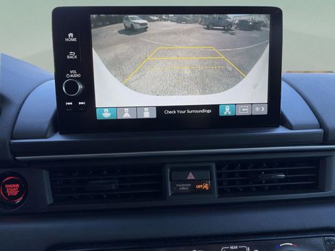 Used 2025 Honda Pilot Touring image 23