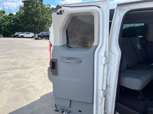 Used 2015 Ford Transit 150 XLT RWD image 41