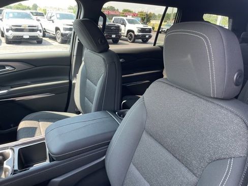 New 2026 Chevrolet Traverse LT w/ Driver Confidence Package image 8