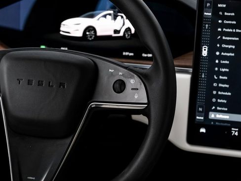 Used 2023 Tesla Model X image 23