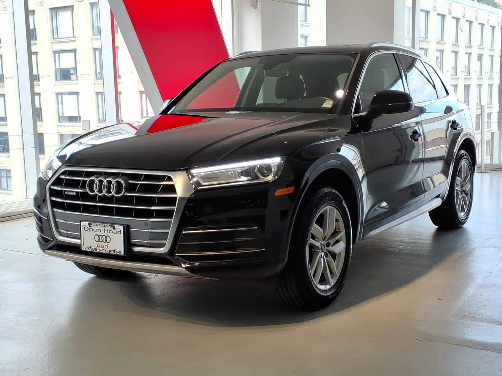 Used 2020 Audi Q5 2.0T Premium w/ Convenience Package AWD/4WD image 1