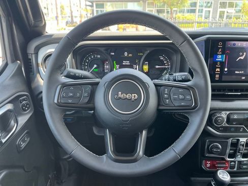 Used 2025 Jeep Wrangler Unlimited Sport S 4xe AWD/4WD image 17