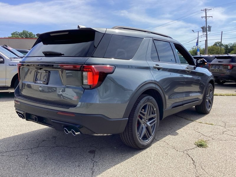 New 2026 Ford Explorer ST w/ Sun And Sound Package AWD/4WD image 9