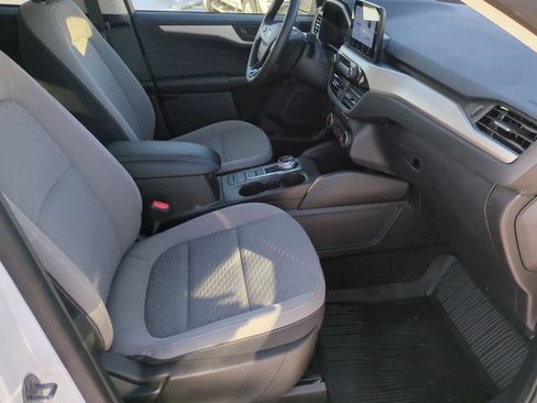 Certified 2022 Ford Escape SE w/ Cold Weather Package image 21