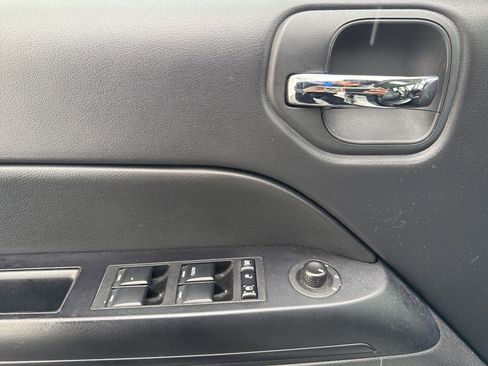 Used 2016 Jeep Patriot High Altitude image 10