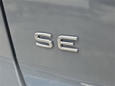 New 2026 Volkswagen Atlas Cross Sport SE image 7