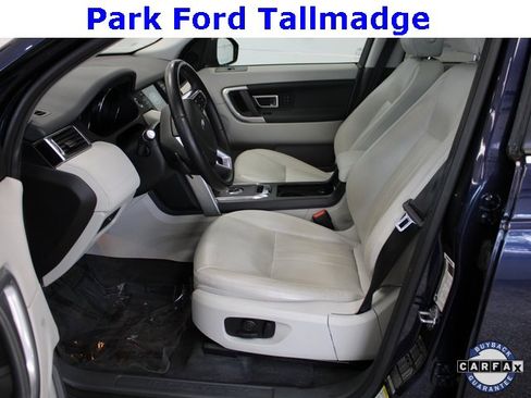 Used 2019 Land Rover Discovery Sport image 14