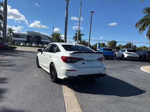 Used 2023 Honda Civic Sport image 9