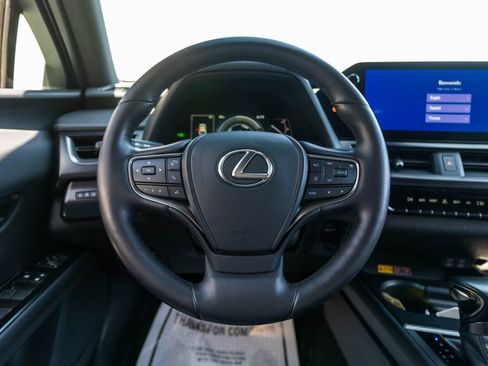 Used 2024 Lexus UX 250h AWD w/ Premium Package image 17