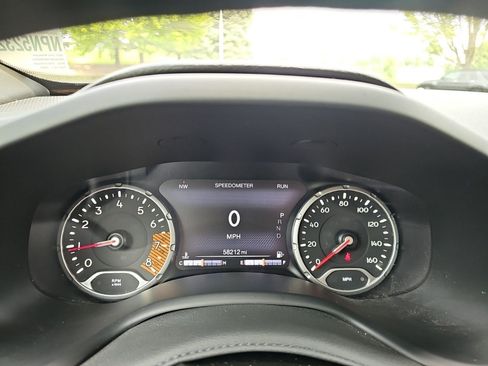 Used 2022 Jeep Renegade Latitude w/ Convenience Group AWD/4WD image 23