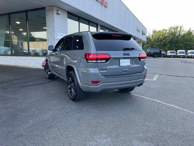 Used 2020 Jeep Grand Cherokee Altitude AWD/4WD image 7