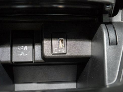 Used 2018 Honda Accord Touring image 15