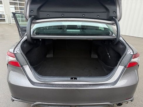 Used 2024 Toyota Camry SE image 7