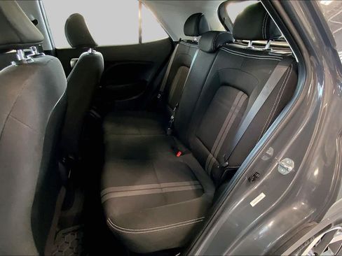 Certified 2025 Hyundai Venue SEL FWD image 20