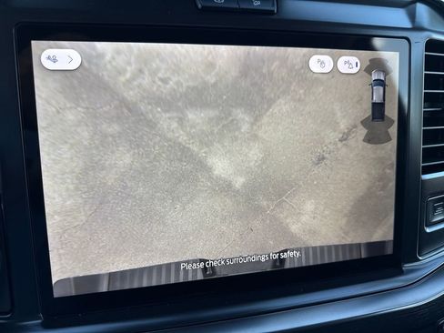 New 2026 Ford F250 Lariat w/ Black Appearance Package image 28