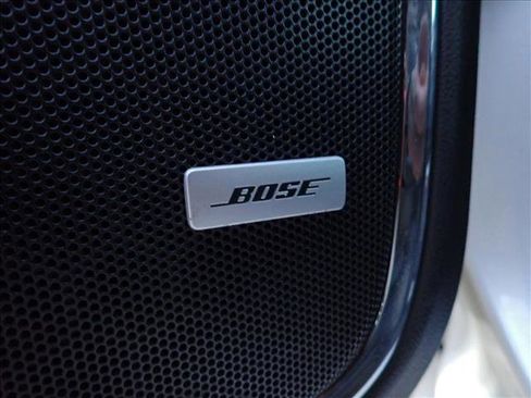 Used 2015 Chevrolet Suburban LT w/ Luxury Package image 17