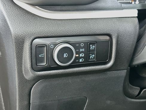 Used 2024 Ford Explorer XLT w/ Equipment Group 202A AWD/4WD image 10
