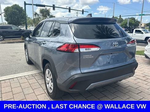 Used 2024 Toyota Corolla Cross L FWD image 9