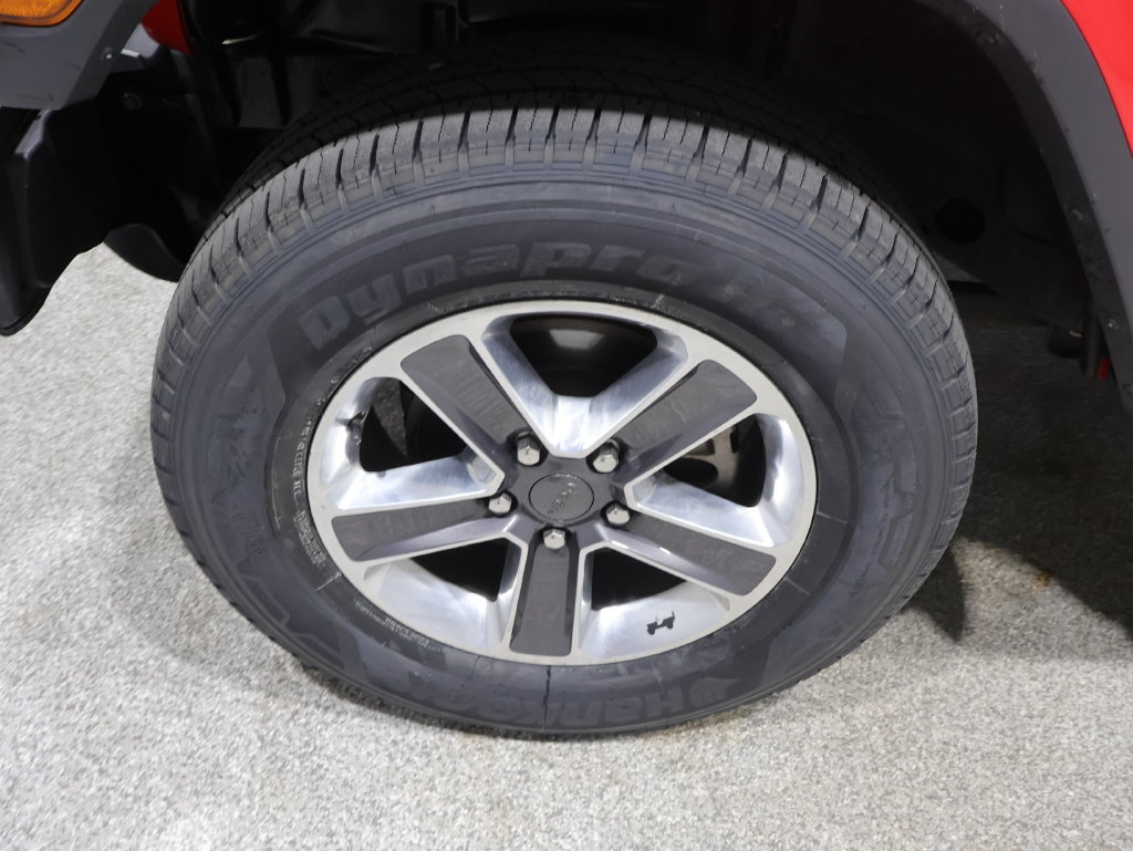 Used 2018 Jeep Wrangler Unlimited Sahara AWD/4WD image 10