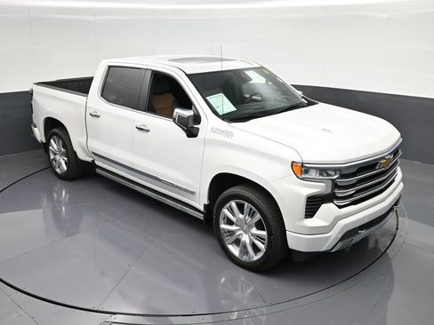 Used 2024 Chevrolet Silverado 1500 High Country AWD/4WD image 30