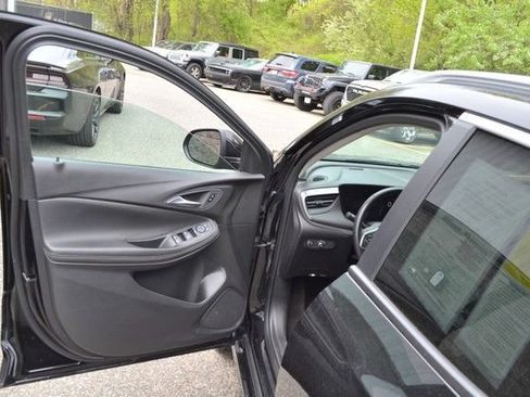 Used 2024 Buick Encore GX Sport Touring AWD/4WD image 15