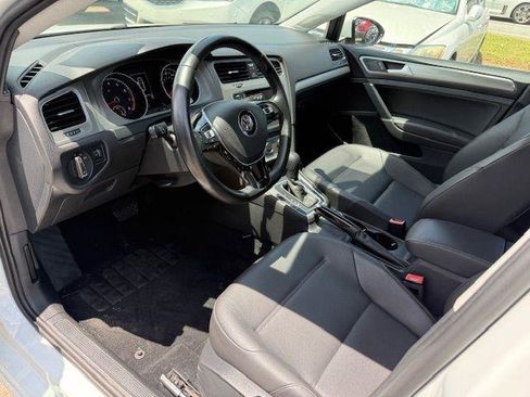 Used 2015 Volkswagen Golf S FWD image 5
