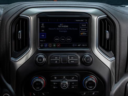 Used 2021 Chevrolet Silverado 1500 LT Trail Boss w/ Convenience Package II image 23