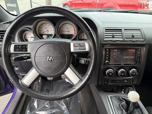 Used 2010 Dodge Challenger R/T RWD image 23