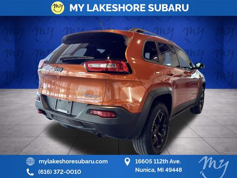 Used 2015 Jeep Cherokee Trailhawk w/ Comfort/Convenience Group image 7