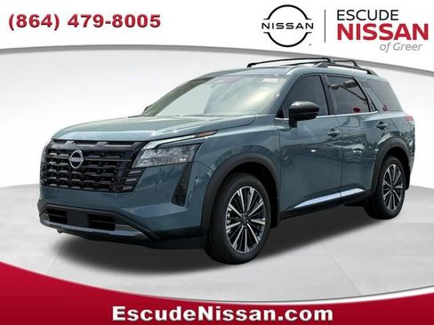 New 2026 Nissan Pathfinder Platinum w/ Cargo Package AWD/4WD image 7