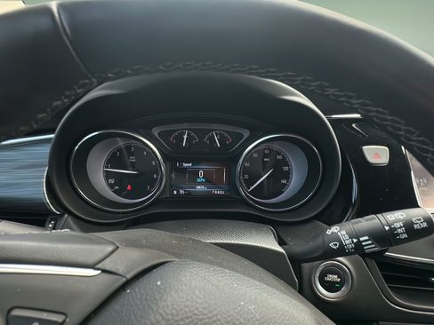 Used 2020 Buick Envision Essence FWD image 14
