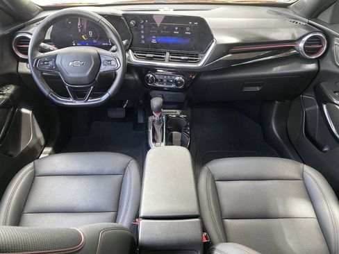 Used 2024 Chevrolet Trax RS w/ Sunroof Package FWD image 13