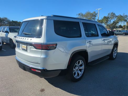 Used 2022 Jeep Wagoneer Series I w/ Premium Group I image 6