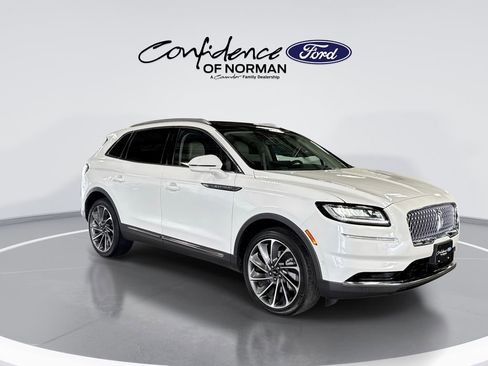 Used 2022 Lincoln Nautilus Reserve w/ Equipment Group 201A image 11