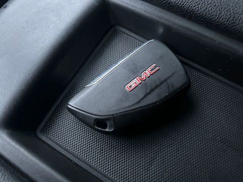 Used 2022 GMC Sierra 1500 SLE image 33