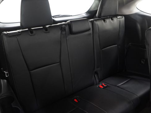 Used 2025 Toyota Highlander Platinum image 15