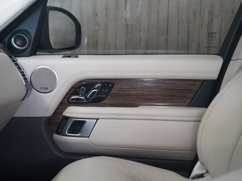 Used 2020 Land Rover Range Rover HSE AWD/4WD image 32