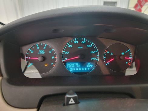 Used 2010 Chevrolet Impala LTZ FWD image 32