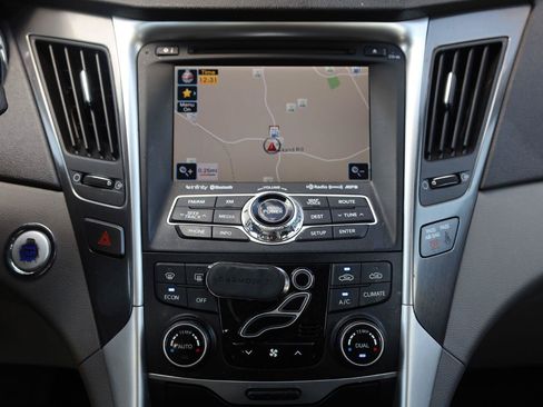 Used 2014 Hyundai Sonata Limited w/ Panoramic Sunroof Package 02 FWD image 35