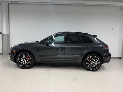 Certified 2023 Porsche Macan S AWD/4WD image 2