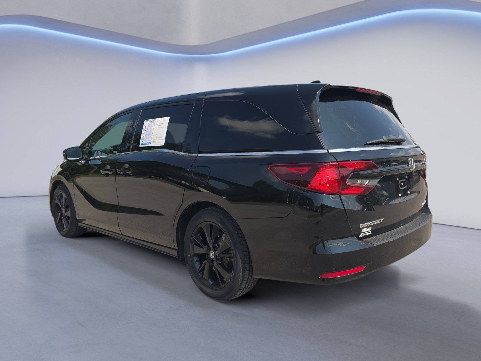 Used 2023 Honda Odyssey Sport image 3