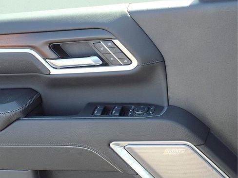 Used 2024 GMC Sierra 2500 Denali w/ Denali Reserve Package image 13